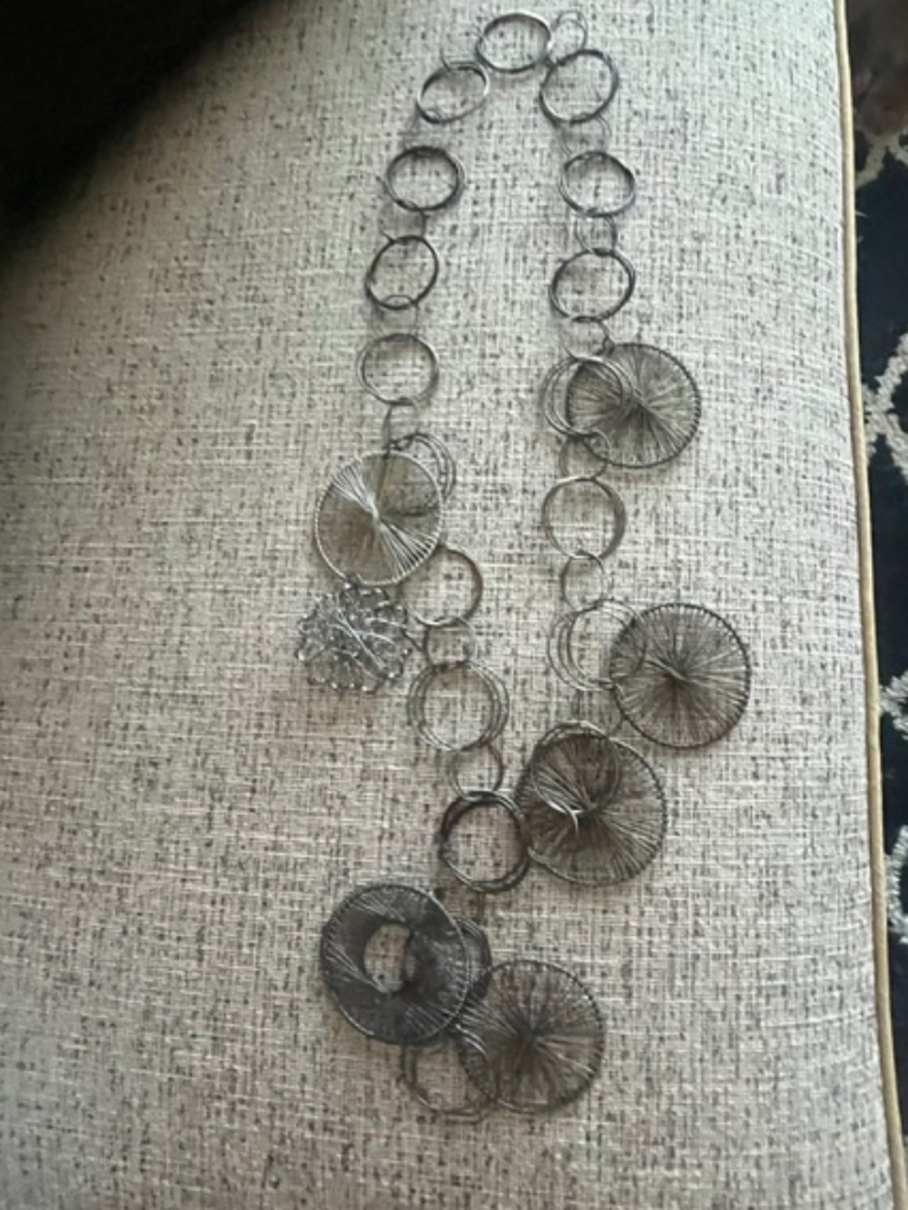 Unique 70s artisan-crafted gunmetal interlocked wire circles necklace 21" Boho